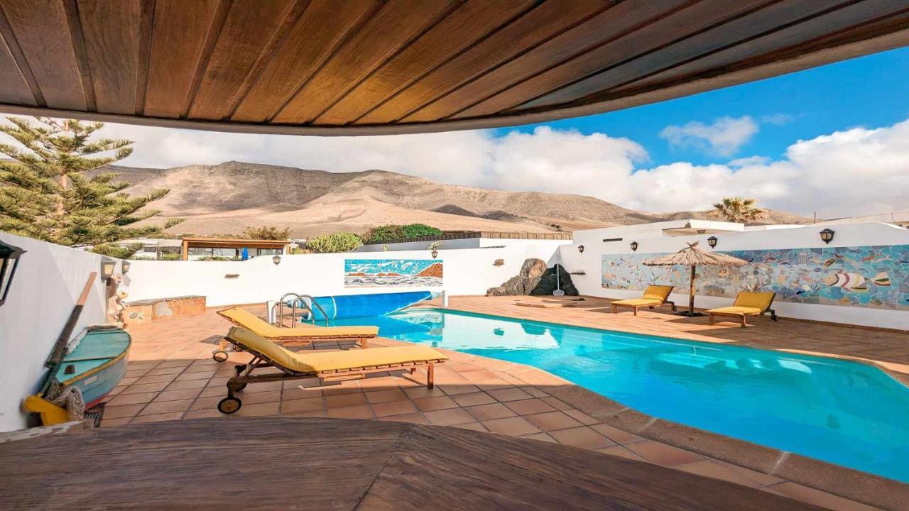 Bungalow Allende Famara Con Piscina Privada Y Ac Villa Esterno foto